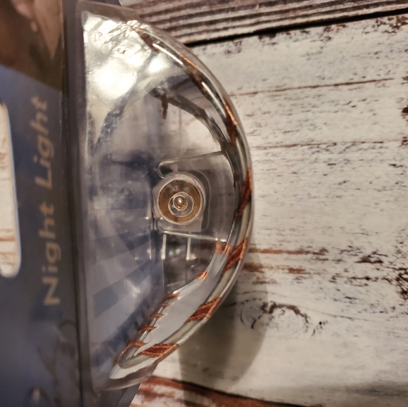 NIB Elvis Presley Rotary Shade Night Light - Picture 5 of 5